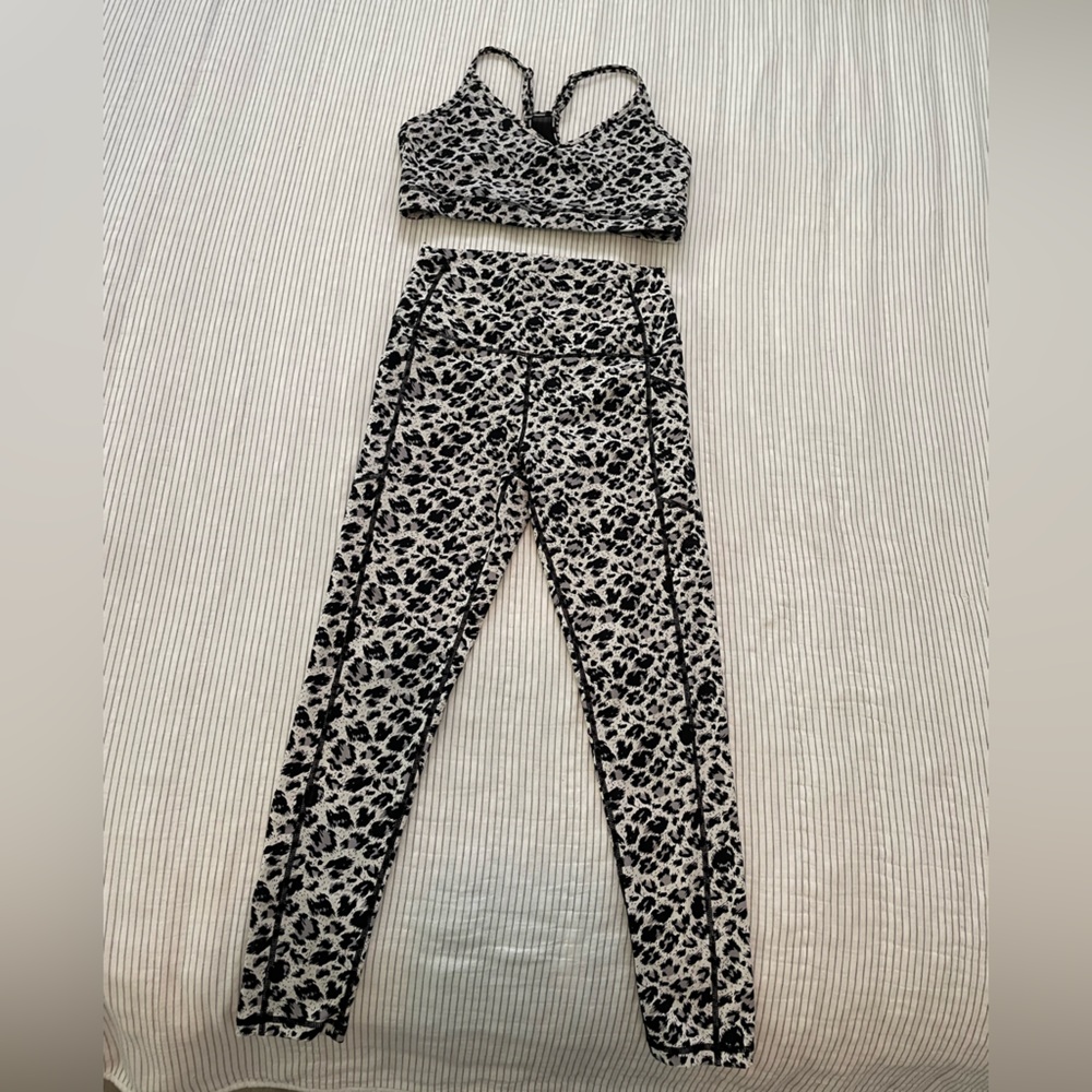 Women’s Zyia Athletic Set
